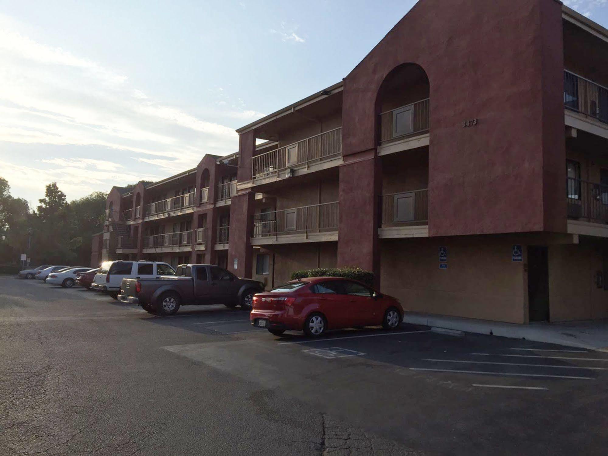 Budget Inn&Suites Stockton Yosemite Exterior foto